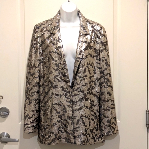 Maeve Jackets & Blazers - EUC Maeve by Anthropologie S Jordyn Sequined Snap Front Blazer